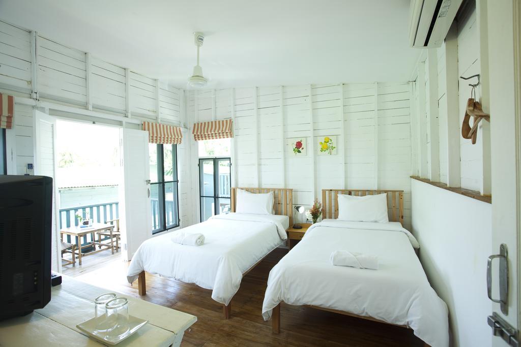 Sunshine Inn Resort Khao Lak Bilik gambar